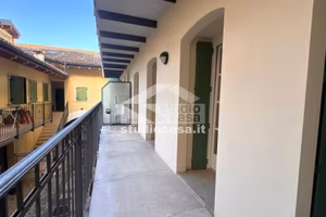 Appartamento di 75 m² con 3 locali e box auto a Ro