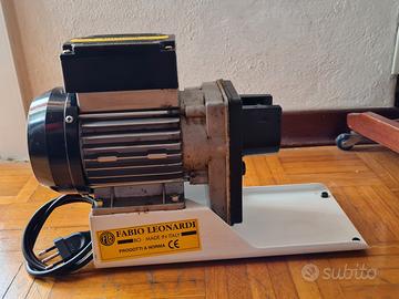 Leonardi Macchina Spremipomodoro