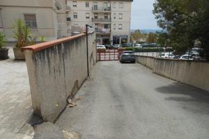 Ampio magazino/garage in via Paladini