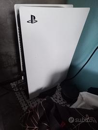 PS5 DISCO CON VOLANTE E 5 GIOCHI