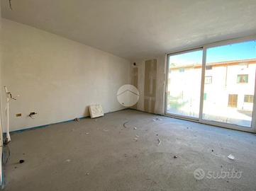 VILLA A SCHIERA A LONATO DEL GARDA