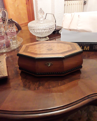 Cofanetto in legno