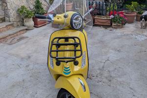 Vespa primavera 150