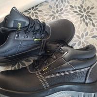 scarpa infortunistica alta