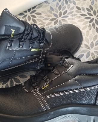 scarpa infortunistica alta