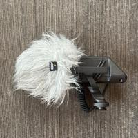 Rode Stereo VideoMic (SVM) - con Dead Cat