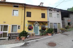 CASA DI CORTE A ALTISSIMO