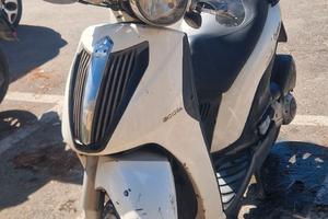 Piaggio Carnaby Cruiser 300 – 2010 - 37000 km