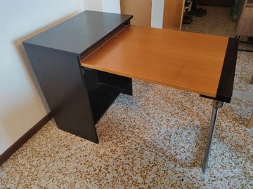 Scrivania pieghevole 