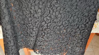 scampolo di tessuto in pizzo nero cm 74 x 140