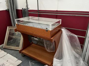 Espositore per alimenti