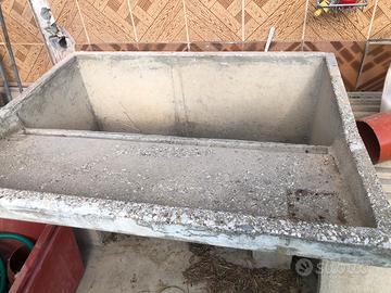 Lavatoio / lavarina in cemento