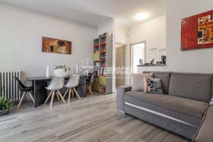 TRE LOCALI RISTRUTTURATO CON BOX DOPPIO