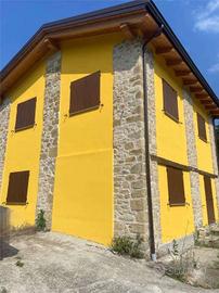 Rustico / Casale di 480 m² con più di 5 locali e b