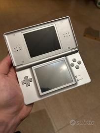 Nintendo DS Lite grigio con 2 pennini, non testata
