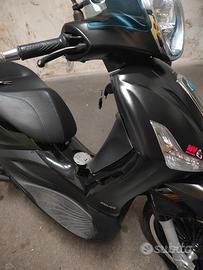 Beverly 300 Police con 23000 kilometri