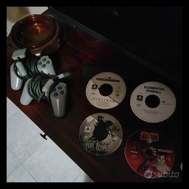 2 Controller PS1 + 5 Videogiochi e Memory Card