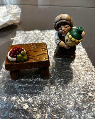 Thun presepe tavolino frutta e oste