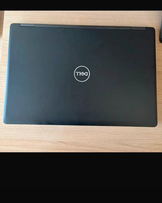 DELL Latitude 5590