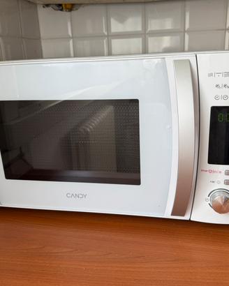 Forno microonde Candy serie GMXG20 come nuovo