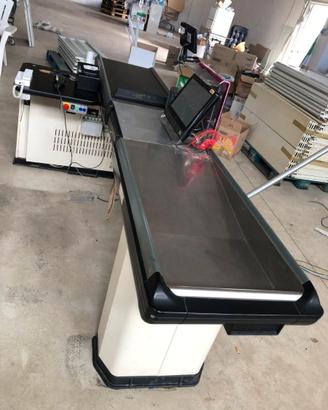 Scaffali e casse usati