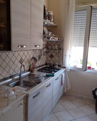 cucina e tavolo