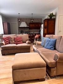 Divano 3+2 + pouf beige scamosciato – Come nuovo