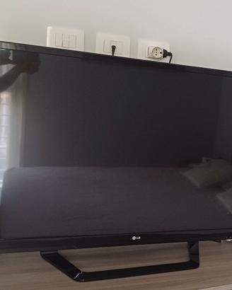 TV LG 47 POLLICI
