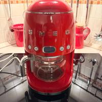 macchina per caffè americano Smeg ROSSA