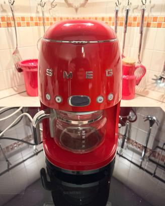 macchina per caffè americano Smeg ROSSA