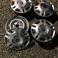 Cerchi con borchie 15”