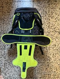 Zaino per la scuola elementare ERGOBAG + 6 Klettie