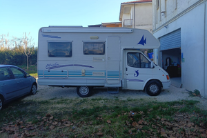 Camper mansardato Ford elnagh