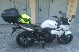 Moto Yamaha 600