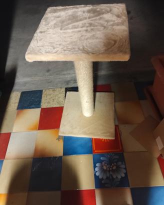 cuccia x gatto più tiragraffi