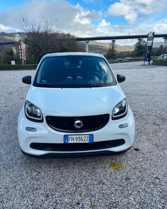 Smart ForFour 1.0 Benzina 71 CV 2015.trattabile