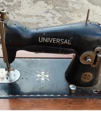 macchina da cucire SINGER con mobile vintage