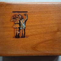 scatoletta salvadanaio in legno vintage