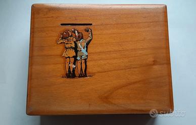 scatoletta salvadanaio in legno vintage
