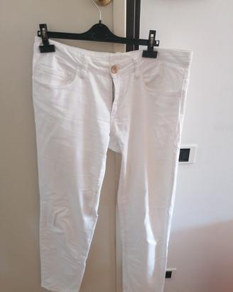Pantaloni. 