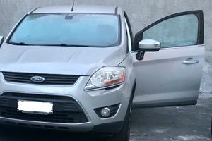 Ford Kuga 135 CV 4x4 Titanium