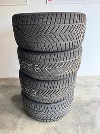 Goodyear Ultragrip invernali M+S 275/40 R20 106V