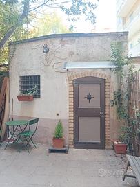 Monolocale di 9 mq uso deposito