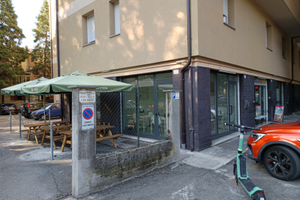 Locale commerciale canna fumaria