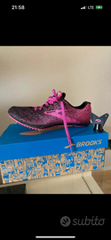 Scarpe chiodate atletica