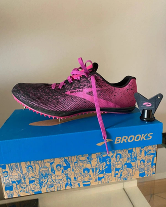 Scarpe chiodate atletica