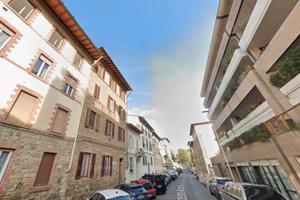 Trilocale con balcone e condominio incluso