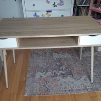 Scrivania stile scandinavo