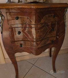 Comodino arte povera