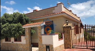 Triscina Villetta Con Giardino E Vista Mare